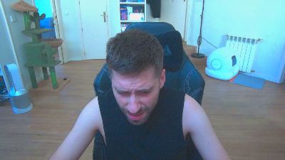 bigdickyoun1 — Cam4 stream photo (May 2026)