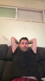 bigdickyoun1 — Cam4 stream photo (Jun 2026)