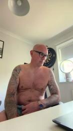 hornyhants1 — Cam4 stream photo (Mar 2026)