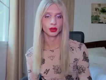 huge_vee — Chaturbate stream photo (Oct 2026)