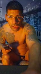 Leonsalvajexxx — Cam4 stream photo (Feb 2026)