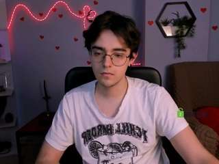 martin-neil — вебкам-модель онлайн на camsoda