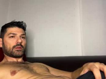 sexfriendch — вебкам-модель онлайн на chaturbate