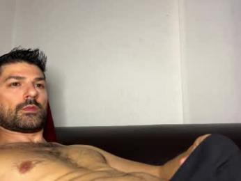 sexfriendch — вебкам-модель онлайн на chaturbate