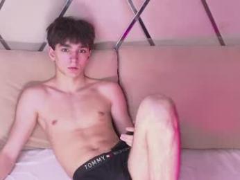 moodcontroller — вебкам-модель онлайн на chaturbate
