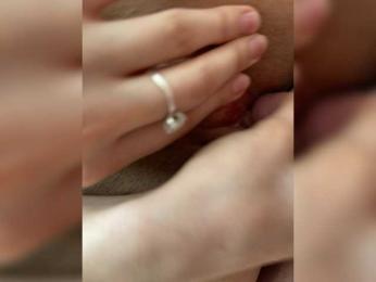 sweetduo111 — Bongacams stream photo (Mar 2026)