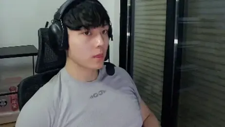 Tkcqcc — вебкам-модель онлайн на stripchat