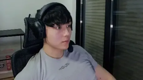 Tkcqcc — вебкам-модель онлайн на stripchat