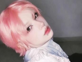 YuriKay — вебкам-модель онлайн на livejasmin