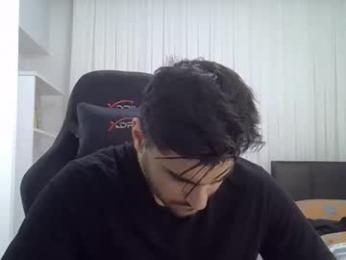 fortiori8 — Chaturbate stream photo (Apr 2026)