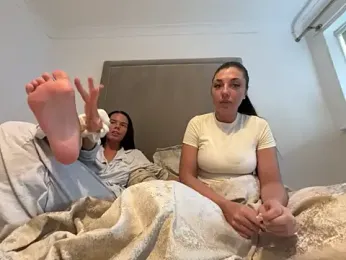 Cleoluxex — Stripchat stream photo (May 2026)