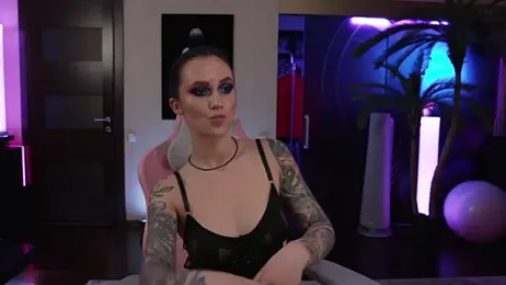 GirlGogo — вебкам-модель онлайн на stripchat