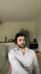 eauminerale — вебкам-модель онлайн на stripchat