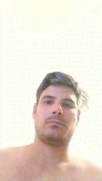 Luzzl — Cam4 stream photo (May 2026)