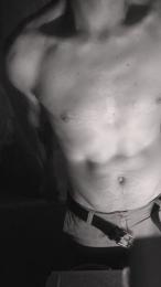 Elicaone — вебкам-модель онлайн на cam4