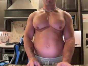 hungkingg22 — вебкам-модель онлайн на chaturbate