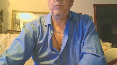 gyordy1 — вебкам-модель онлайн на cam4