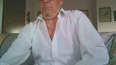 gyordy1 — вебкам-модель онлайн на cam4