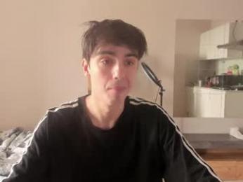 stralght_twinks — вебкам-модель онлайн на chaturbate