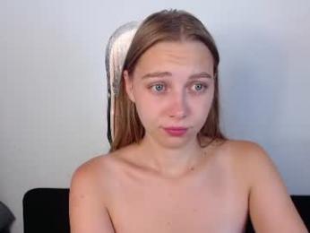 love_bella_ — Chaturbate profile photo
