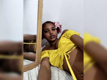 Luluuuxx — Bongacams profile photo