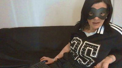 Lauratonynapoli — Cam4 stream photo (Mar 2026)