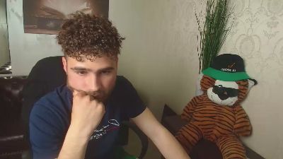 KyloEast — Cam4 stream photo (Apr 2026)