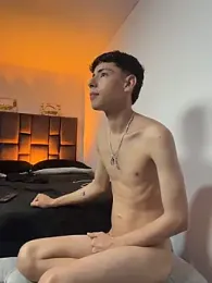 SebastianReed_ — вебкам-модель онлайн на stripchat