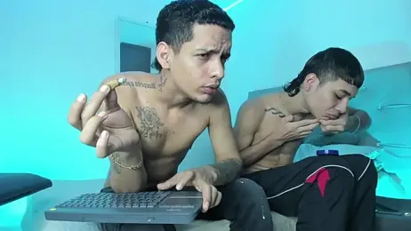 twinkDuohot — вебкам-модель онлайн на stripchat