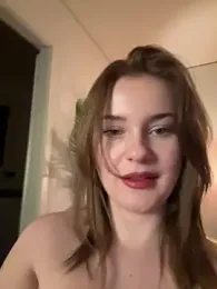 MaribelRiver — вебкам-модель онлайн на stripchat