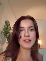 MaribelRiver — вебкам-модель онлайн на stripchat