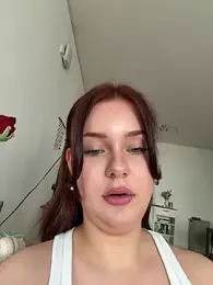 MaribelRiver — вебкам-модель онлайн на stripchat