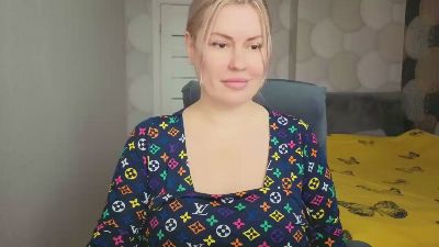 CrystallAngel — Cam4 profile photo