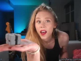 julia_jane — вебкам-модель онлайн на chaturbate