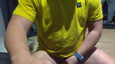 peluche75 — Cam4 stream photo (Feb 2026)