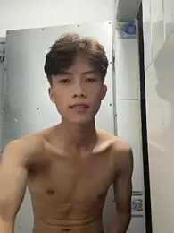 Nguyencuong1999 — вебкам-модель онлайн на stripchat