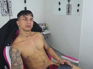 leonardprice1 — вебкам-модель онлайн на camsoda