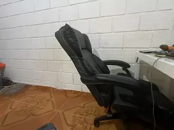 Max_TheHorseDick — Stripchat stream photo (Mar 2026)