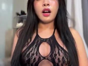captivatingyumi — вебкам-модель онлайн на chaturbate