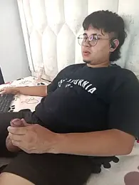 Alejandro_b0y — Stripchat stream photo (Jul 2025)