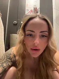 EmaSalis — Stripchat profile photo