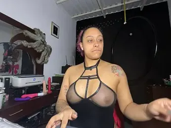 Cata_Blue__ — Stripchat stream photo (Apr 2025)