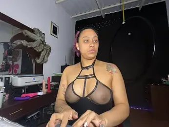 Cata_Blue__ — Stripchat stream photo (Apr 2025)