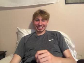 tyler_fox0 — вебкам-модель онлайн на chaturbate