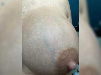 adrianna_fox — Bongacams stream photo (Aug 2026)