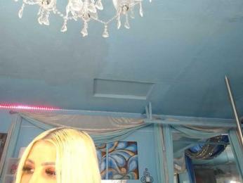 adrianna_fox — bongacams