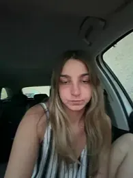 DoriDelux66 — вебкам-модель онлайн на stripchat