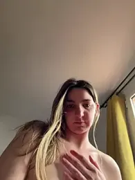 DoriDelux66 — Stripchat stream photo (Mar 2026)