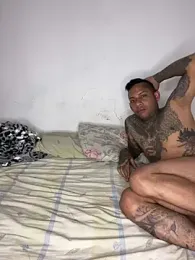 geroAguilar — вебкам-модель онлайн на stripchat