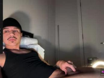 xmomentumx — Chaturbate stream photo (Apr 2026)